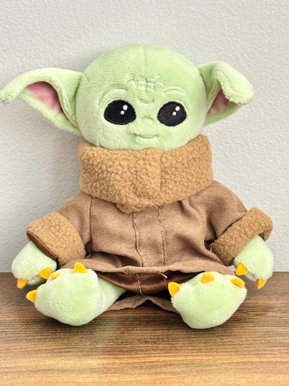 Disney Parks Star Wars Grogu Baby Yoda Magnetic Shoulder Plush Pal Sounds WORKS